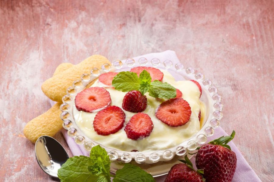 Terrina di tiramisù alle fragole