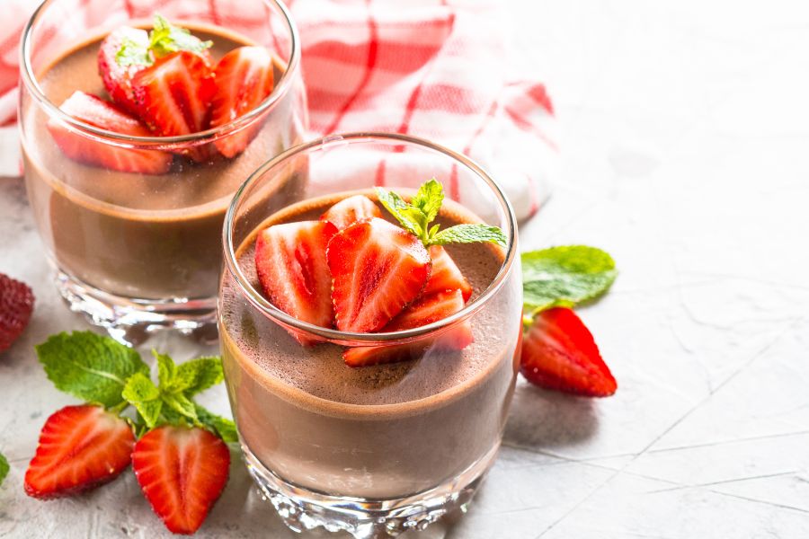 Panna cotta cacao e fragole senza zucchero